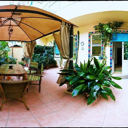 B&B Livingstone カリアリ エクステリア 写真