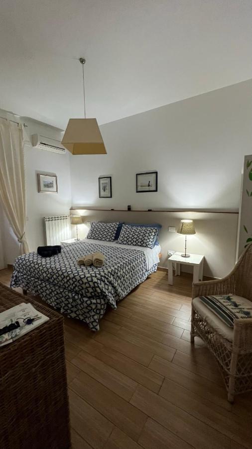 B&B Livingstone カリアリ エクステリア 写真