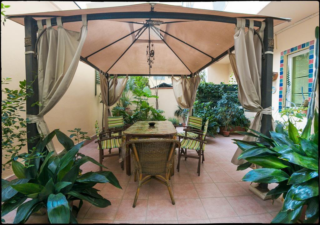 B&B Livingstone カリアリ エクステリア 写真